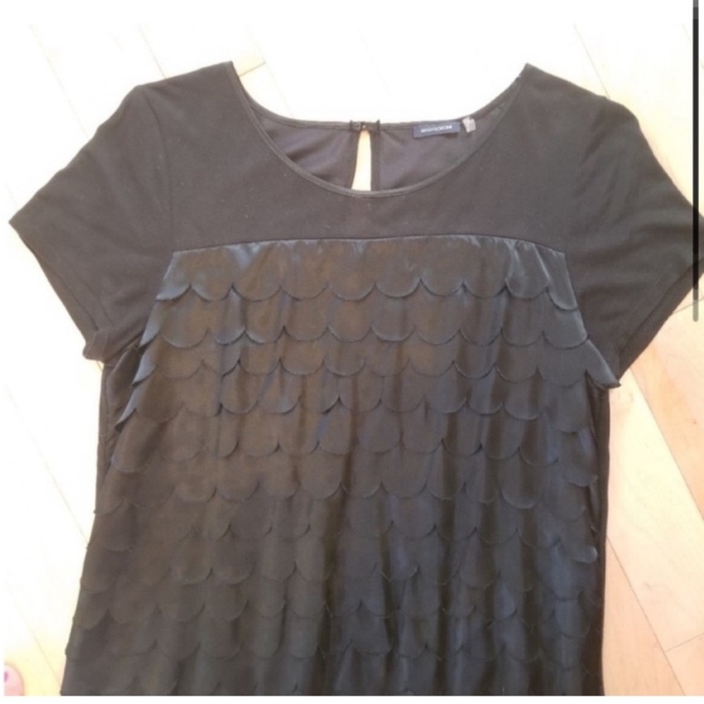 Magaschoni black scalloped ruffle dress short sleeved size medium - Picture 2 of 8